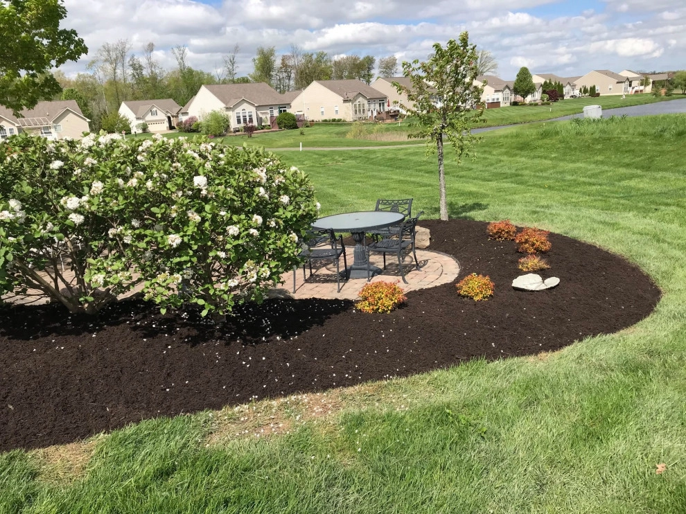 Landscape Care & Lawn Maintenance by Luxury Lawns & Landscaping LLC - Photo 9