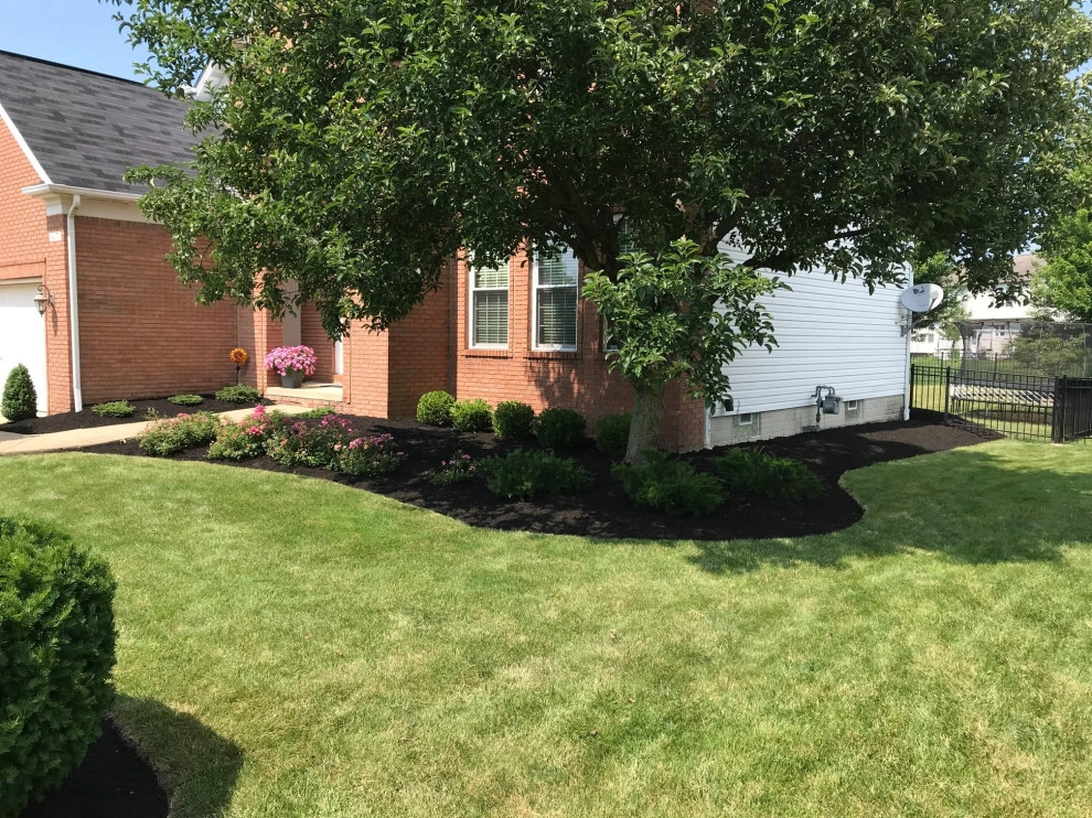 Landscape Care & Lawn Maintenance by Luxury Lawns & Landscaping LLC - Photo 19