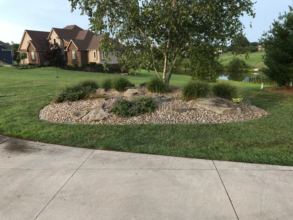 Luxury Lawns & Landscaping LLC - Photo 14