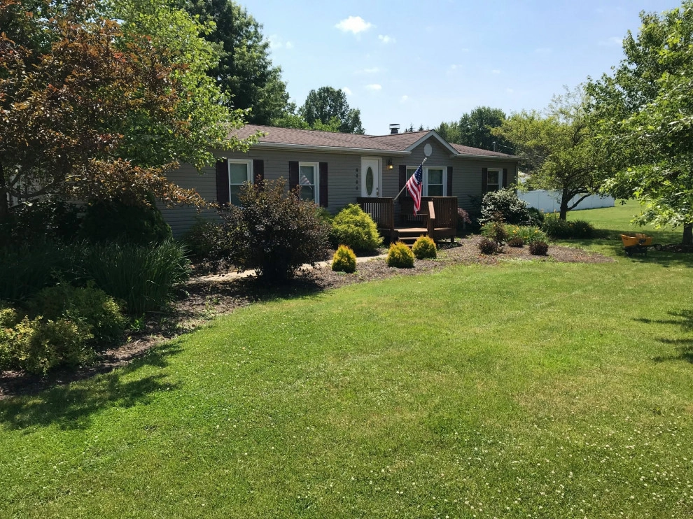 Luxury Lawns & Landscaping LLC - Photo 12