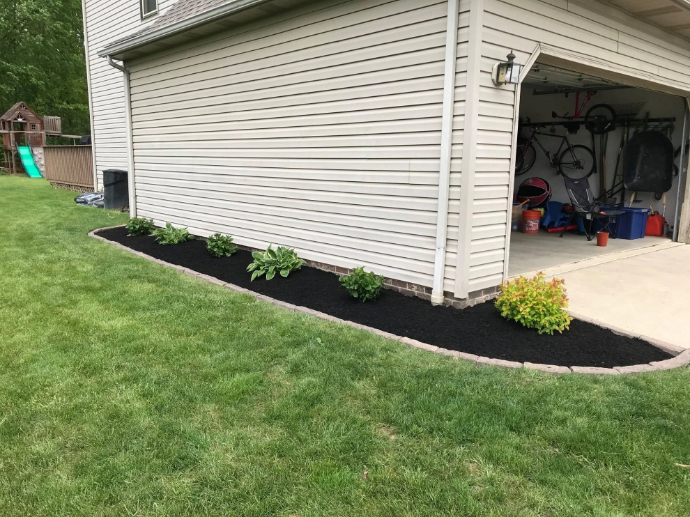 Luxury Lawns & Landscaping LLC - Photo 7