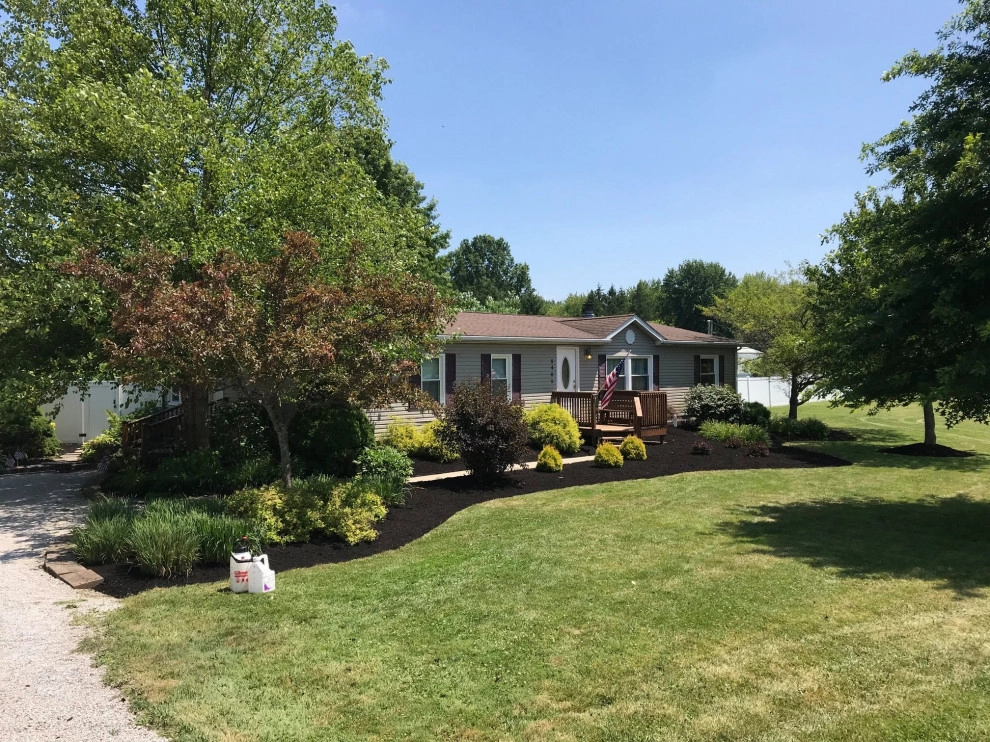 Landscape Care & Lawn Maintenance by Luxury Lawns & Landscaping LLC - Photo 17