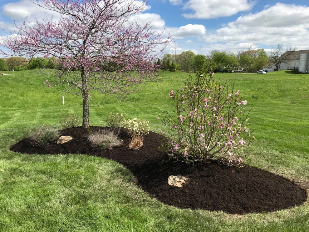 Luxury Lawns & Landscaping LLC - Photo 9