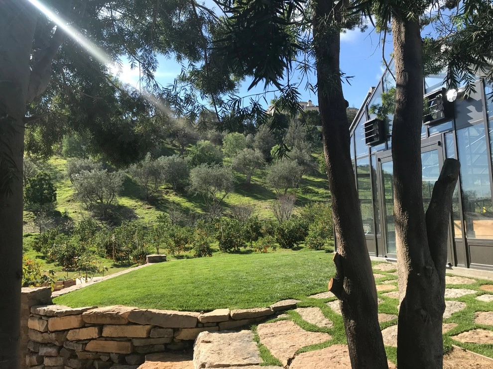 Westlake Estate by Lydia Monroe: City Green OC - Photo 2