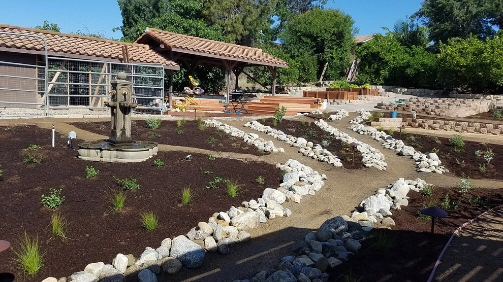 drought tollerant landscapes by Lytle Landscape Construction - Photo 5