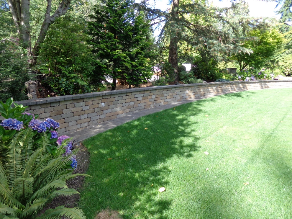 M.C. Landscape - Photo 10