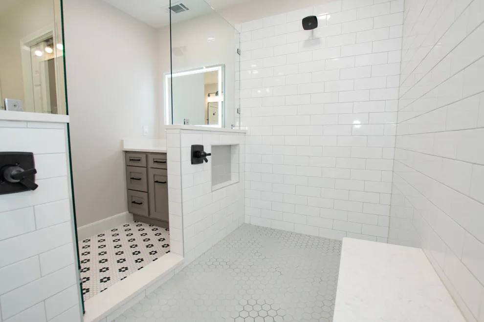 Terrell Hills Restrooms by Shaw Company Remodeling - Photo 13