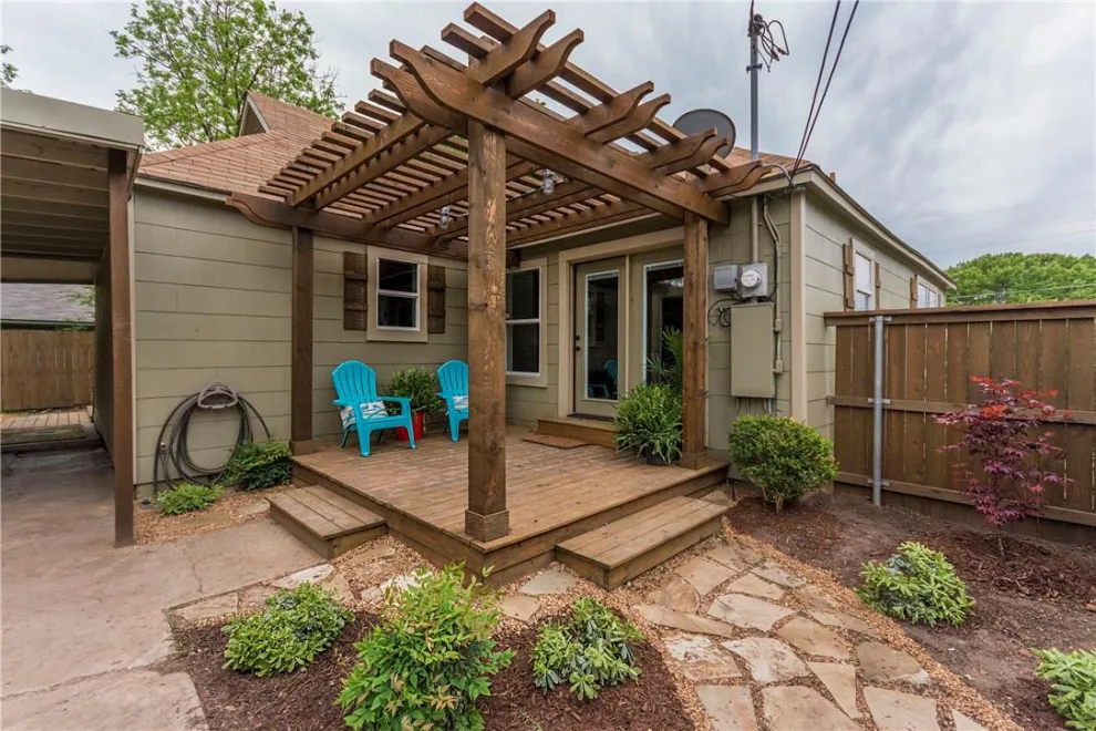 Eastwood Renovation by D2 Built - Photo 4