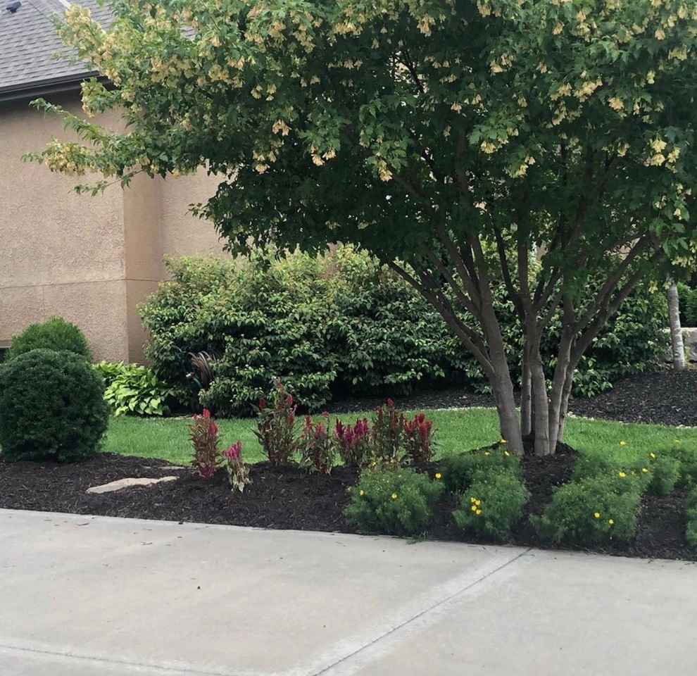 South Overland Park by MALA LLC - Michael Ashley Landscape Architecture - Photo 4