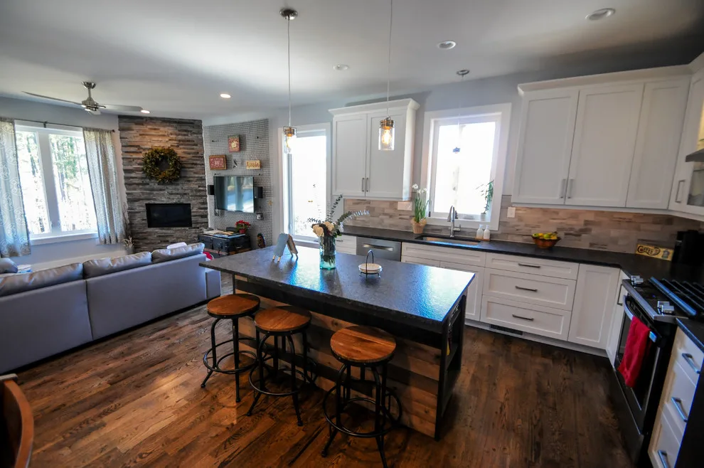 The Reynolds Project by Solid Rock Builders - Photo 9
