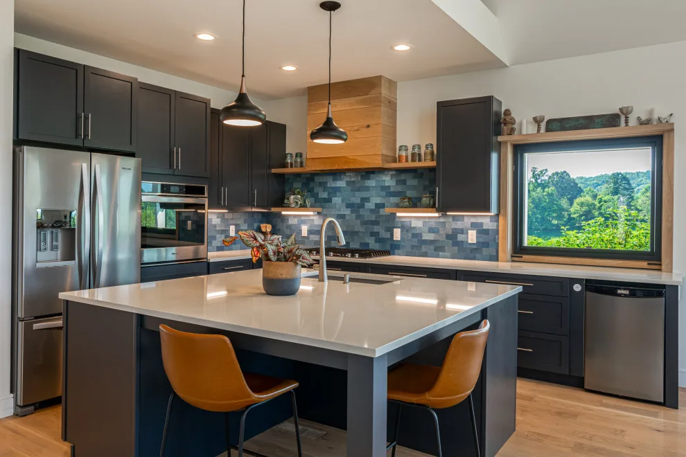 The South by Evergreen Construct Inc. - Photo 10