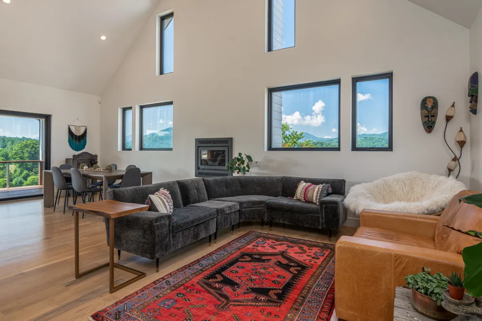 The South by Evergreen Construct Inc. - Photo 29