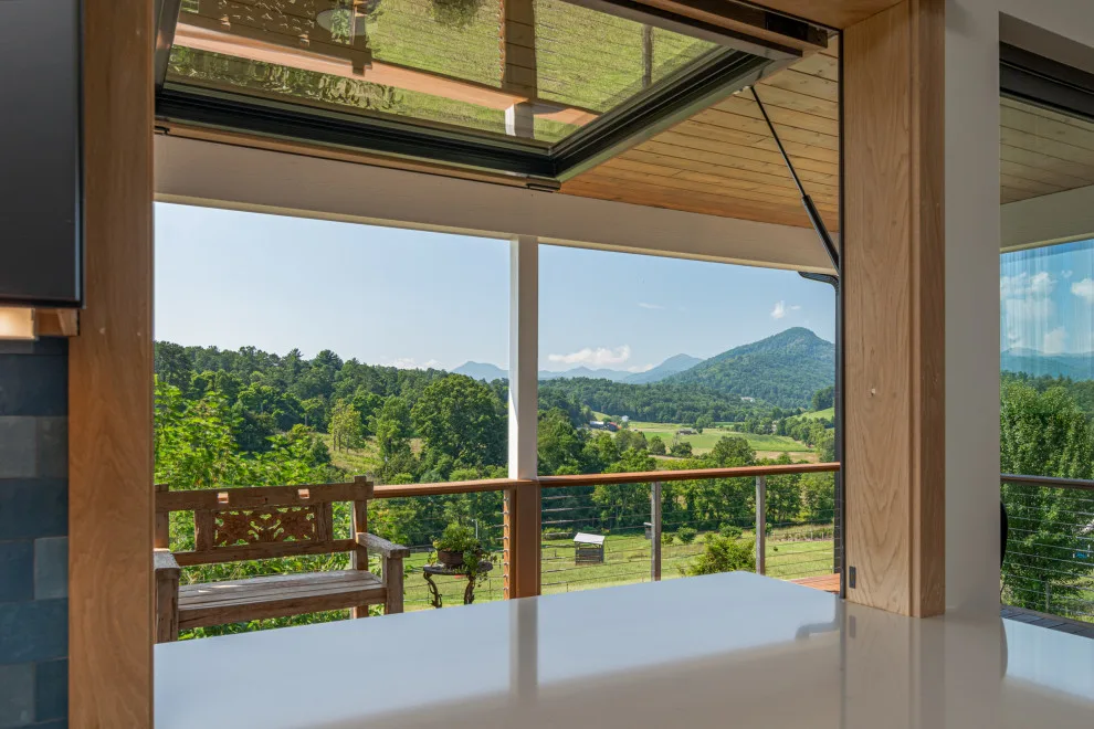 The South by Evergreen Construct Inc. - Photo 6