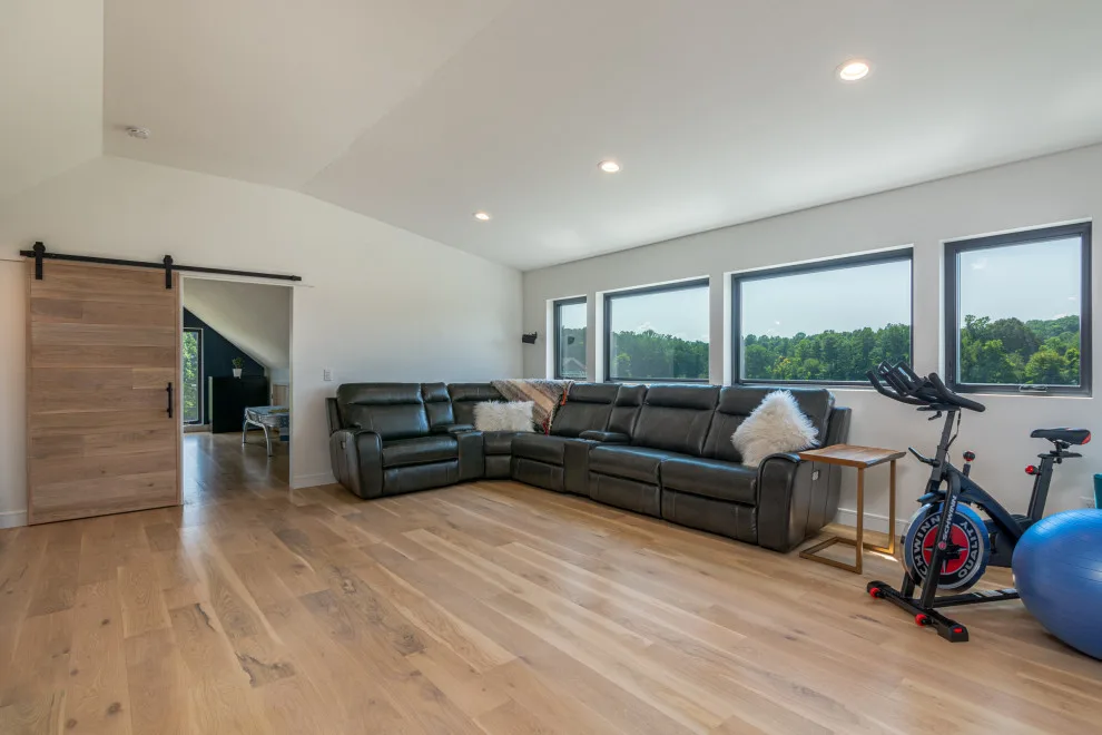 The South by Evergreen Construct Inc. - Photo 15
