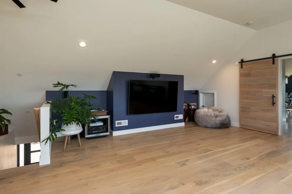 The South by Evergreen Construct Inc. - Photo 20