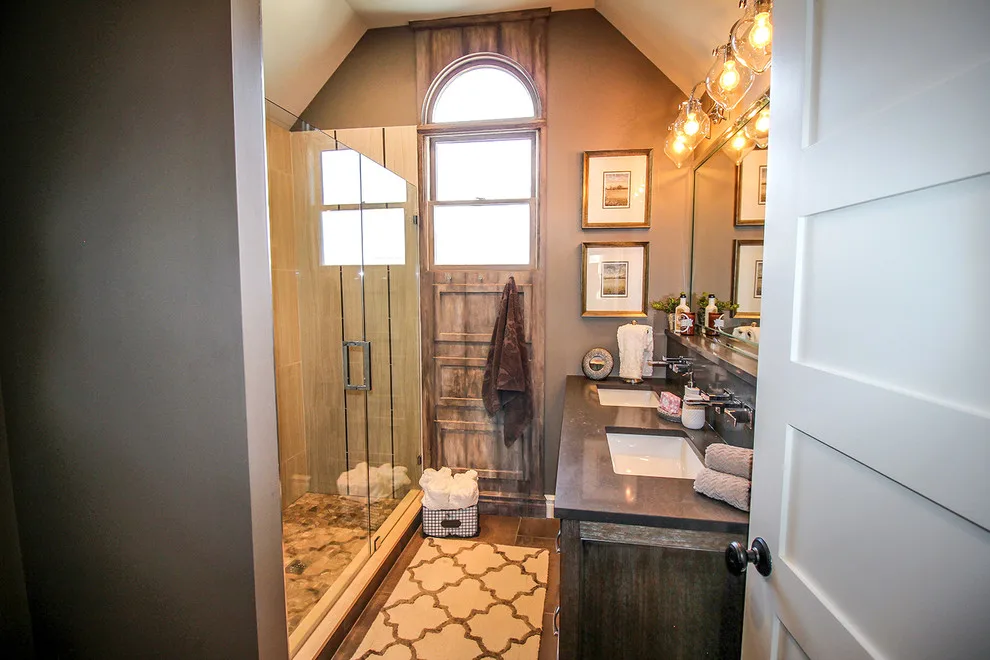 Coastal Gem in Transition by Evenflow Interiors - Photo 11