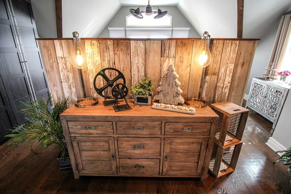 Coastal Gem in Transition by Evenflow Interiors - Photo 17