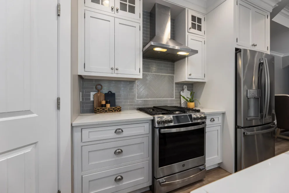 Shining and Stunning Kitchen Renovation by Design Phase - Photo 3