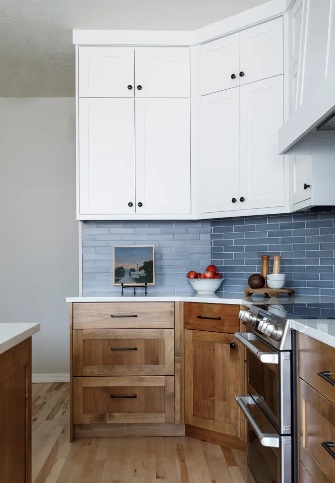Cozy and Contemporary: A Radiant Kitchen Makeover by Lauren Kelly Design - Photo 2