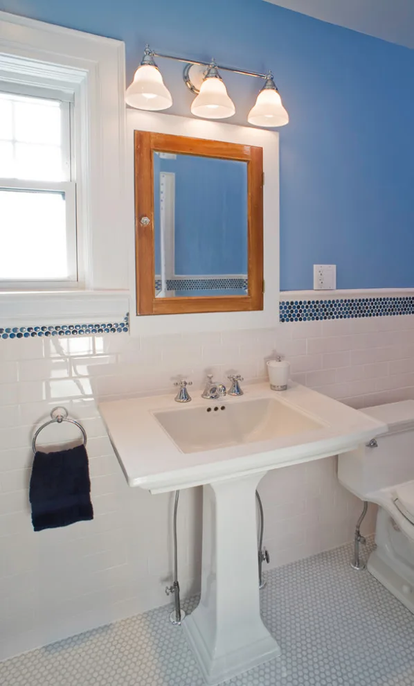 Bungalow Restoration by Heather DeMoras Design Consultants Inc. - Photo 4