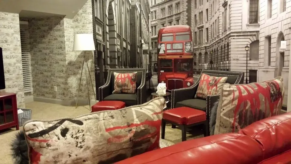 UK Extra Space by Space: Interiors - Photo 7