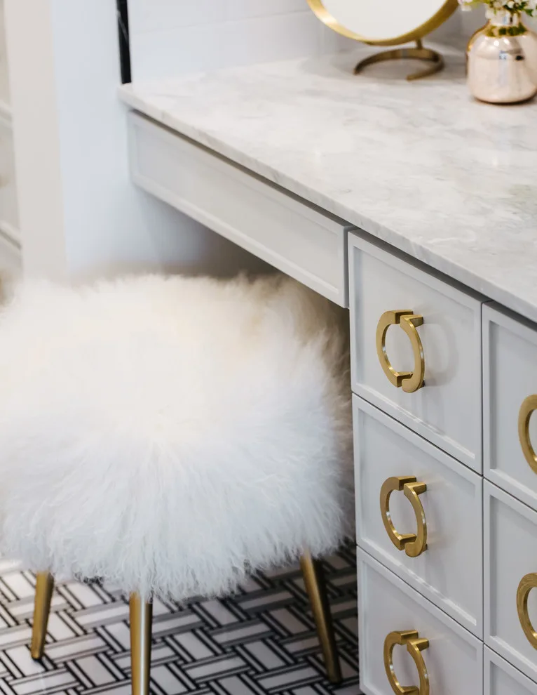Glamorous Apartment in Brooklyn Heights by Designs By Human. - Photo 4