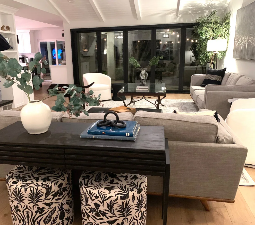 California Chill Living Space by Misty Woods Design | Interior, Exterior & Lighting - Photo 2