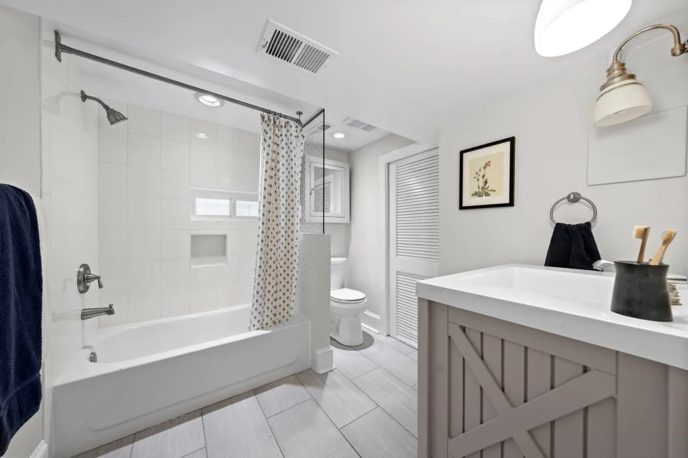 Capitol Hill Property Staging by Dust To Diamonds Designs - Photo 25