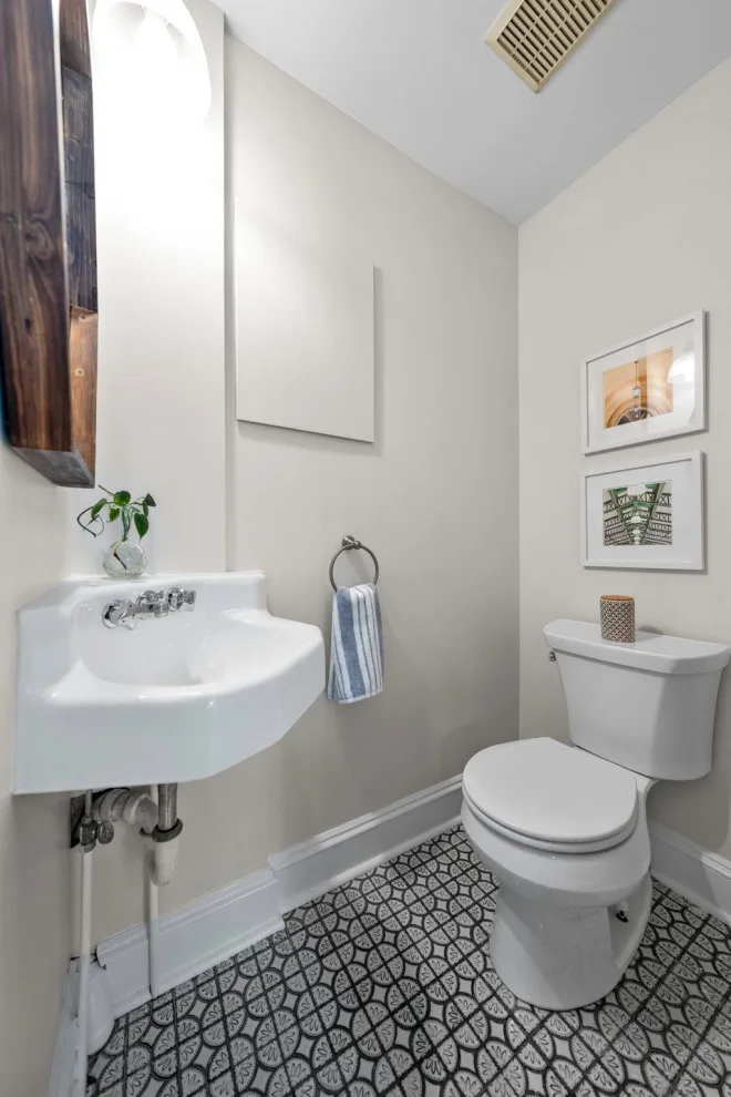 Capitol Hill Property Staging by Dust To Diamonds Designs - Photo 14