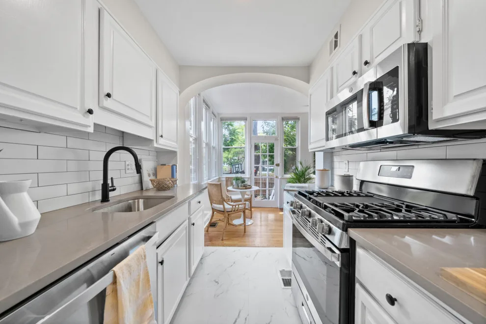 Capitol Hill Property Staging by Dust To Diamonds Designs - Photo 13