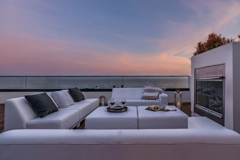 Carbon Shore Residence by Studio Palomino - Photo 4