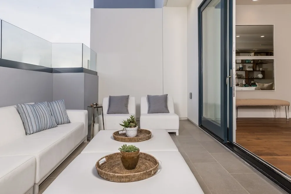 Carbon Shore Residence by Studio Palomino - Photo 10