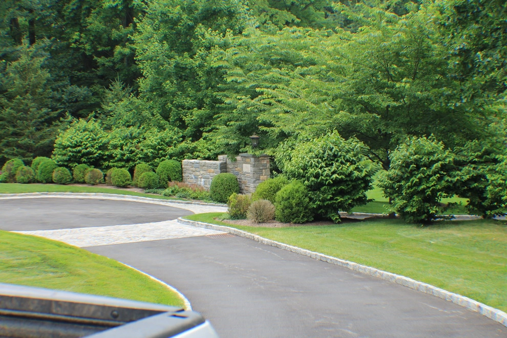 Traditional Landscape & Entrance by Martino Landscape Contractors Inc - Photo 5