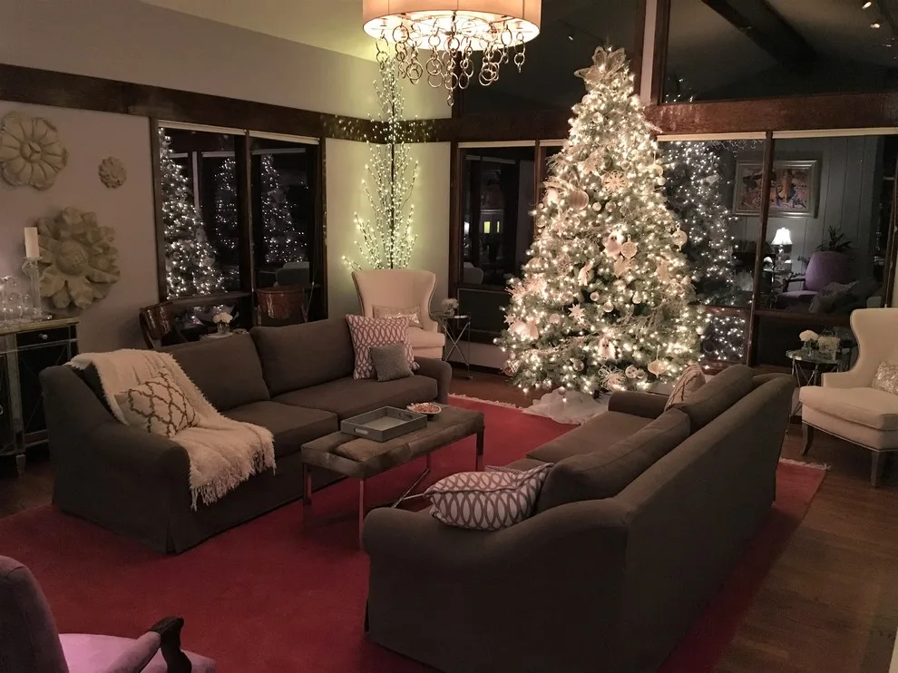 Chapel Hill Festive Decor by Brian H Murray Interior Design - Photo 9
