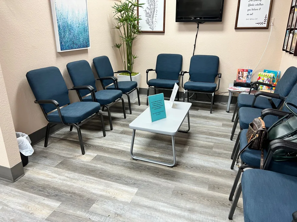 Lakeland Chiropractic Clinic by Bal Bahia Interiors - Photo 5
