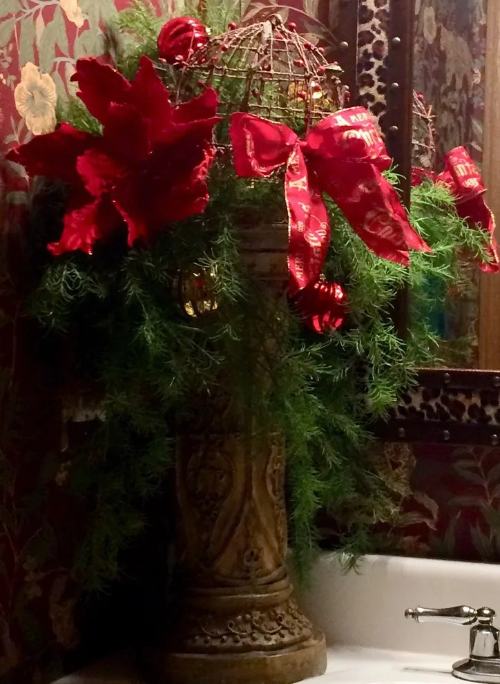 HOLIDAY SEASON 2017 by Divine Interiors - Photo 6