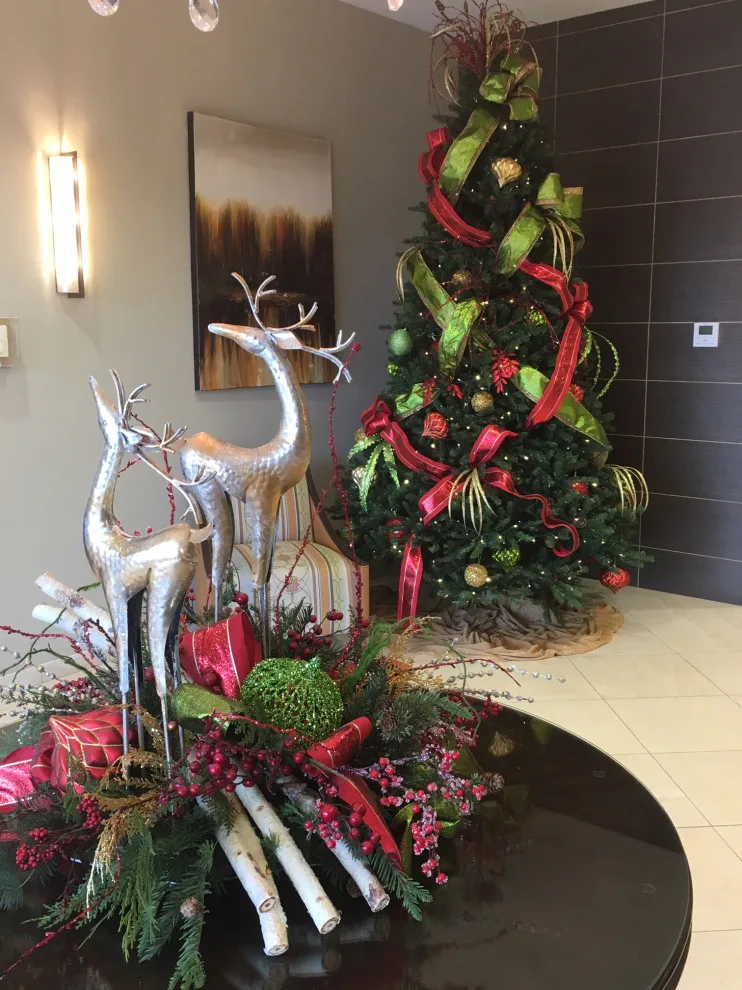 Holiday Decorations by Unique Ambiance LLC - Photo 10