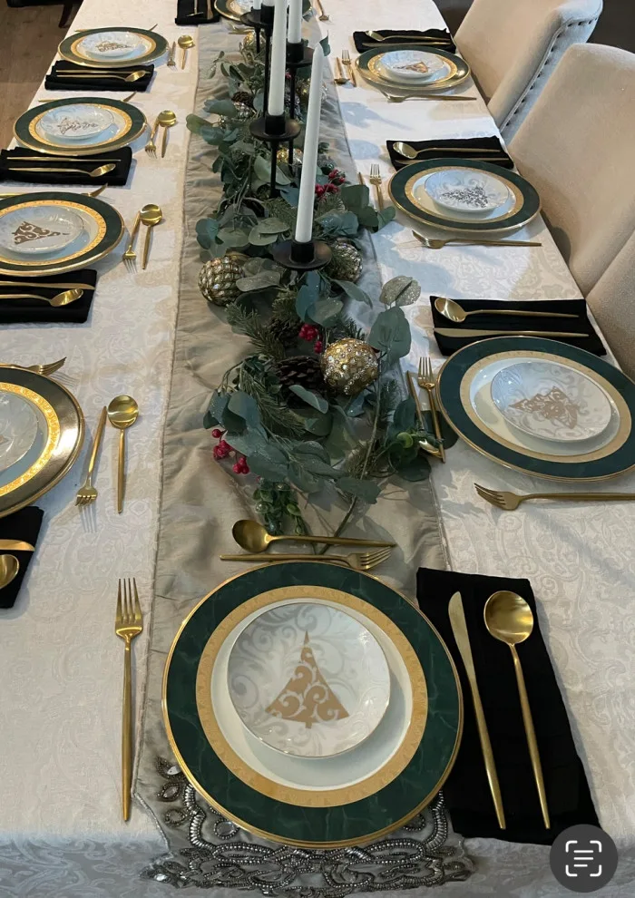 Festive Decoration for the Holidays by VanderHelm Interior Design - Photo 3