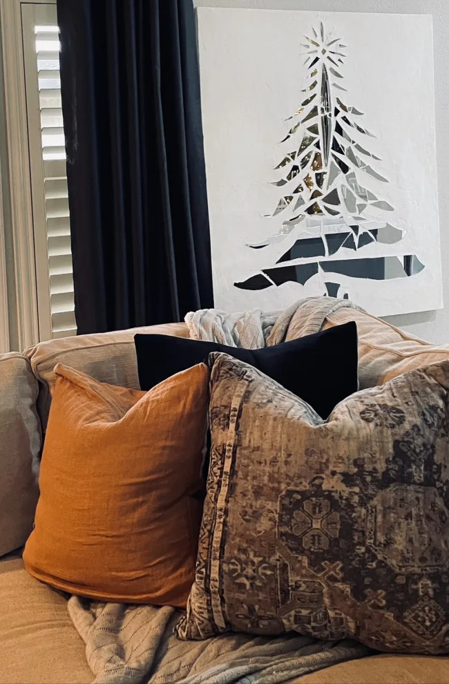 Festive Decoration for the Holidays by VanderHelm Interior Design - Photo 17