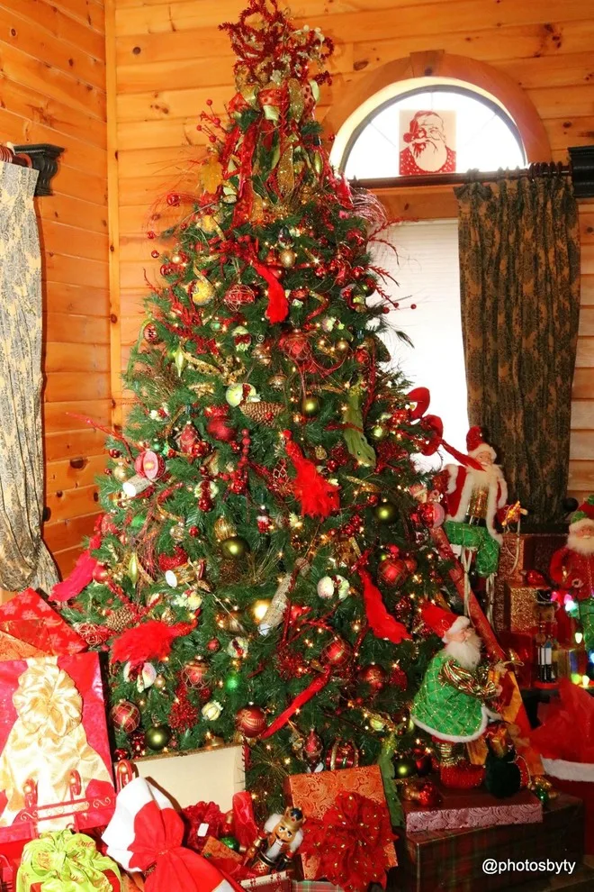 Christmas in Full Gear by Chad Wainwright Designs - Photo 5