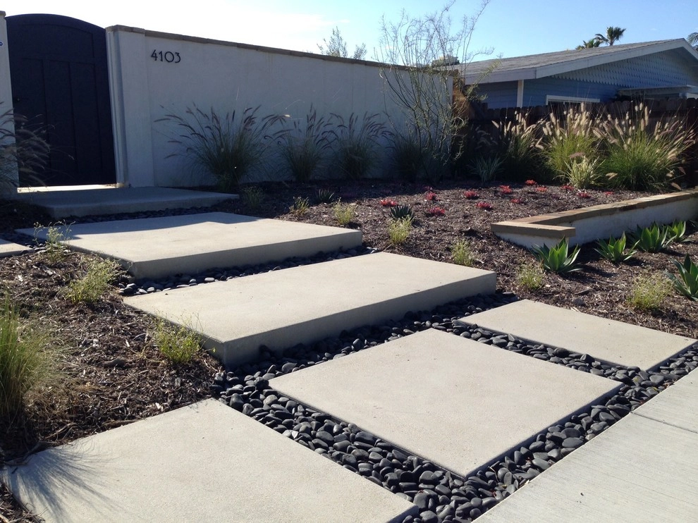 Via Abril, San Clemente by Camille Beehler Landscape Design - Photo 12