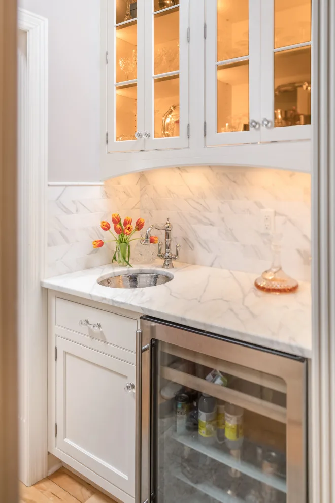 Traditional Kitchen and Beverage Area by Mary Norris Interiors - Photo 2
