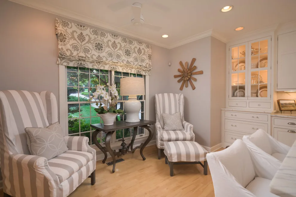 Traditional Kitchen and Beverage Area by Mary Norris Interiors - Photo 10