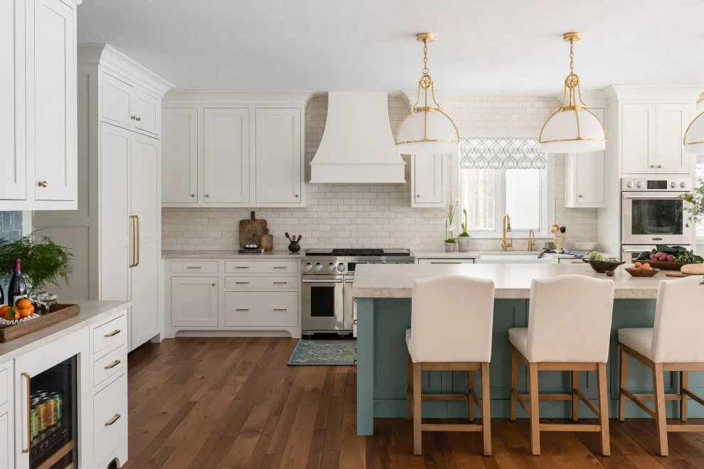 Timeless Kitchen by Catherine Marrano Interiors - Photo 13