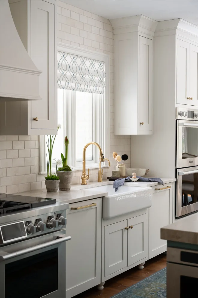 Timeless Kitchen by Catherine Marrano Interiors - Photo 15