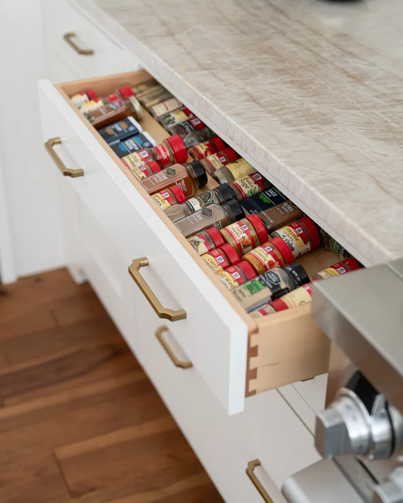 Timeless Kitchen by Catherine Marrano Interiors - Photo 19