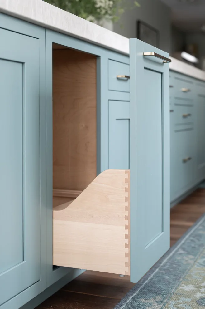Timeless Kitchen by Catherine Marrano Interiors - Photo 5