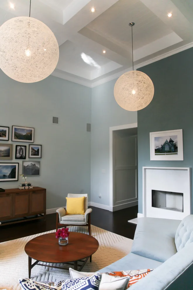 Sophisticated Modern Transitional Home by Errez Design Inc. - Photo 2