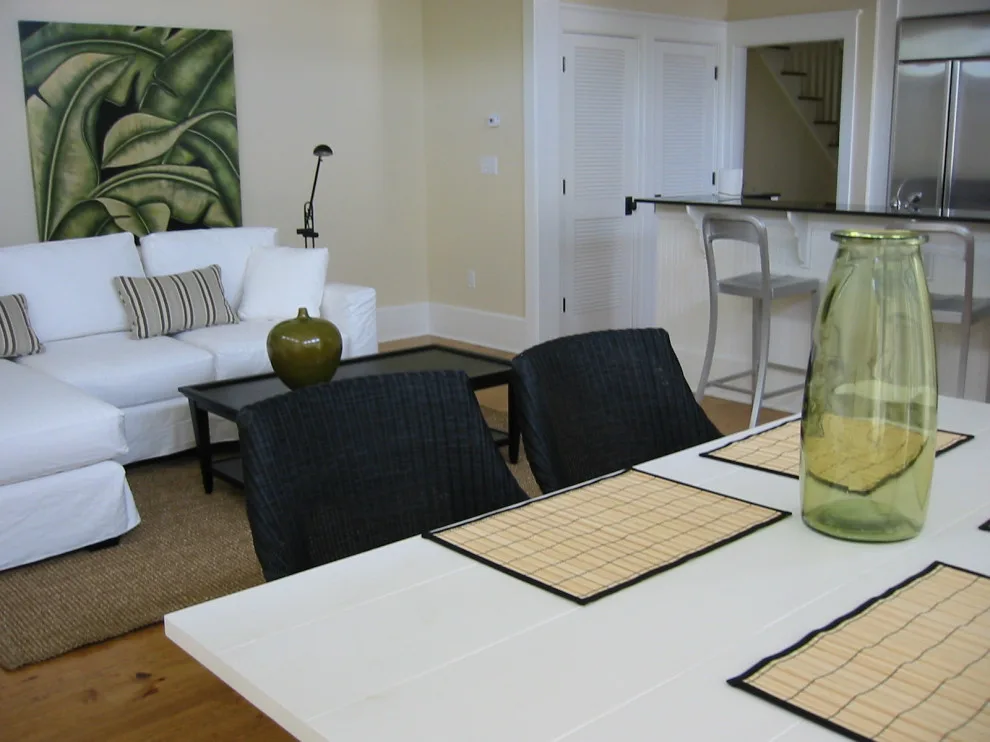 Minimalist and Clear by GMF Home Interiors Llc - Photo 8