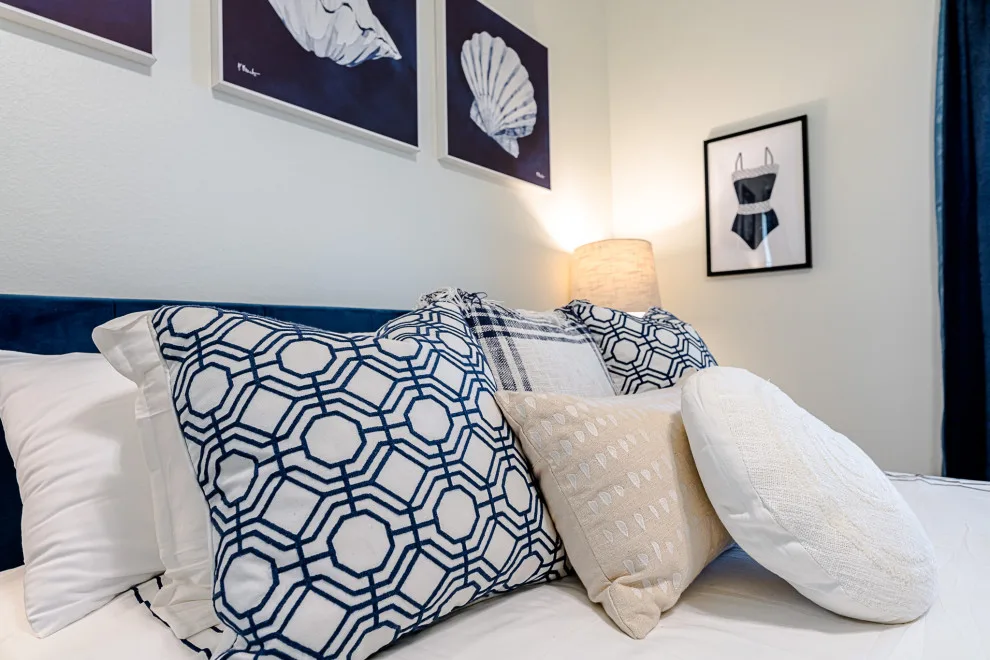 Oceanic Azure Sleeping Space by Plan-it Ink Style - Photo 11